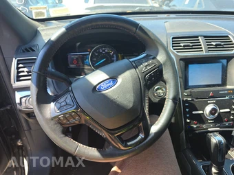 2018 Ford Explorer Sport - miniatura 10