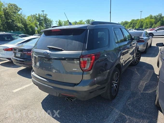 2018 Ford Explorer Sport - miniatura 4