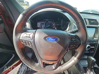 2018 Ford Explorer Sport – miniatura 10
