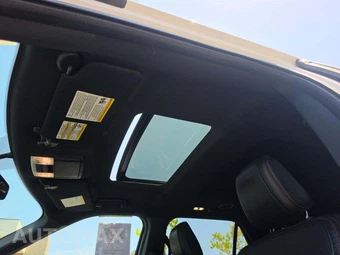 2018 Ford Explorer Sport - miniatura 8