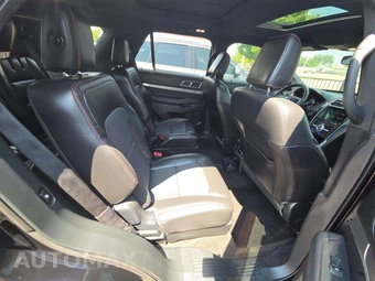2018 Ford Explorer Sport - miniatura 17