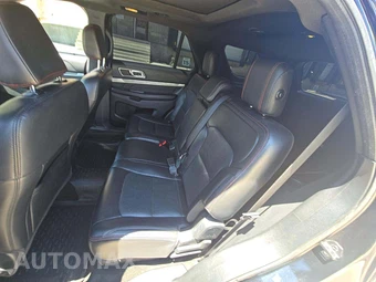 2018 Ford Explorer Sport - miniatura 13