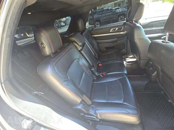 2018 Ford Explorer Sport - miniatura 17