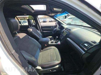 2018 Ford Explorer XLT - miniatura 18