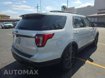 2018 Ford Explorer XLT - miniatura 3