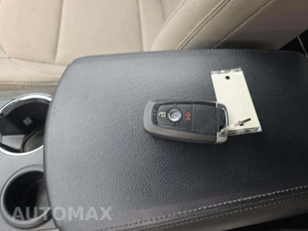 2018 Ford Explorer XLT - miniatura 8