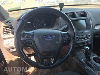 2018 Ford Explorer XLT – miniatura 10