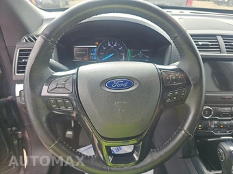 2018 Ford Explorer XLT - miniatura 10