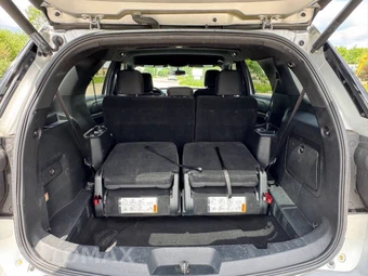 2018 Ford Explorer XLT - miniatura 12