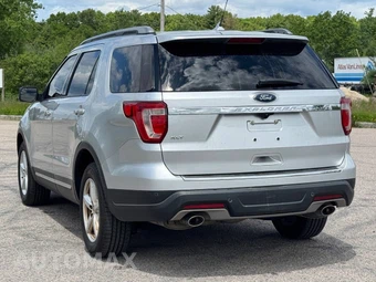 2018 Ford Explorer XLT - miniatura 3