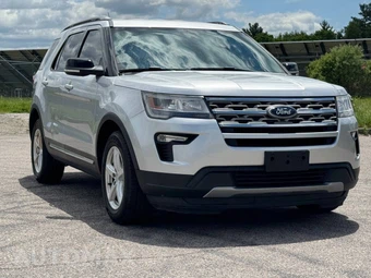 2018 Ford Explorer XLT - miniatura 6