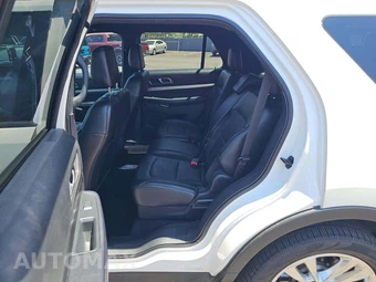 2018 Ford Explorer XLT – miniatura 10
