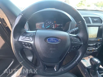 2018 Ford Explorer XLT - miniatura 10