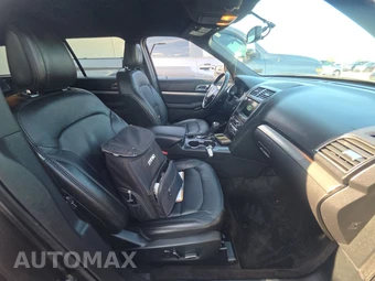 2018 Ford Explorer XLT - miniatura 8