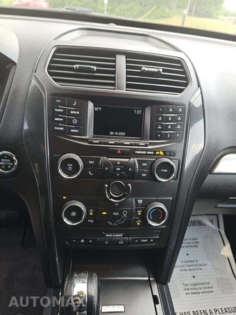 2018 Ford Explorer XLT - miniatura 10