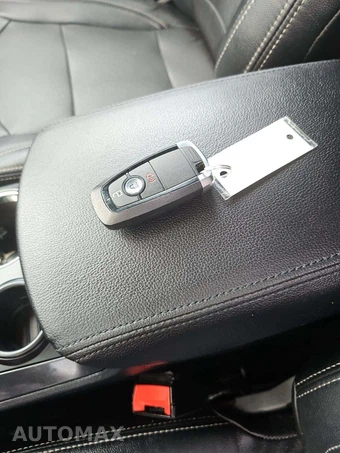 2018 Ford Explorer XLT - miniatura 8