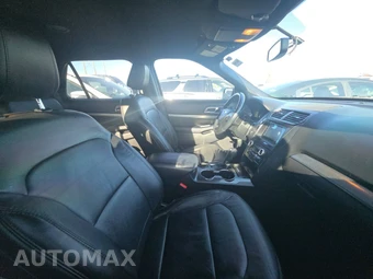 2018 Ford Explorer XLT - miniatura 8