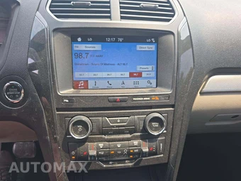2018 Ford Explorer XLT – miniatura 10