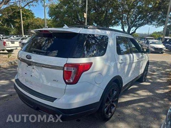 2018 Ford Explorer XLT - miniatura 3