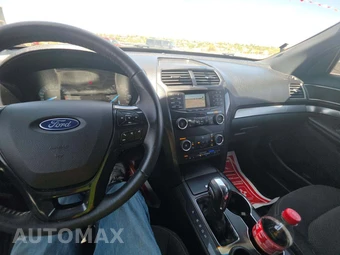 2018 Ford Explorer XLT - miniatura 7