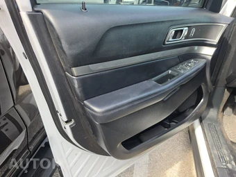 2018 Ford Explorer XLT - miniatura 9