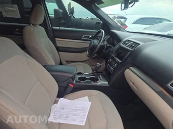 2018 Ford Explorer XLT - miniatura 8
