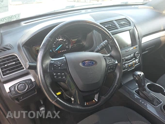 2018 Ford Explorer XLT – miniatura 10