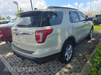 2018 Ford Explorer XLT - miniatura 3