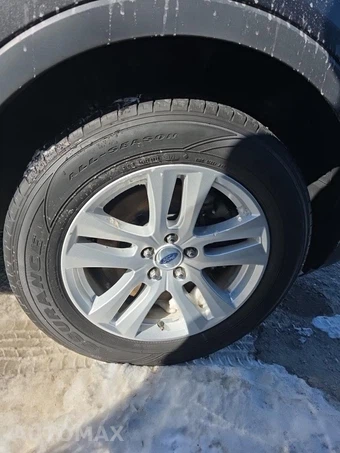 2018 Ford Explorer XLT – miniatura 9