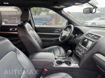 2018 Ford Explorer XLT - miniatura 10