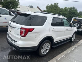 2018 Ford Explorer XLT - miniatura 3