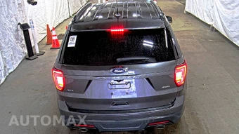 2018 Ford Explorer XLT - miniatura 5
