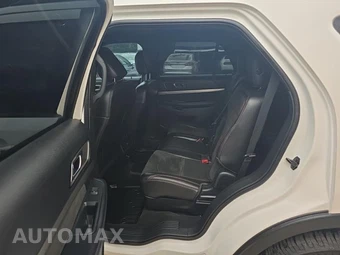2018 Ford Explorer XLT - miniatura 10