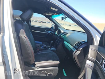 2018 Ford Explorer XLT - miniatura 8