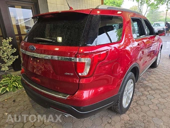 2018 Ford Explorer XLT - miniatura 3