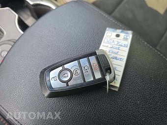 2018 Ford Explorer XLT – miniatura 8