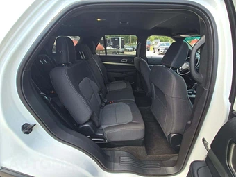 2018 Ford Explorer XLT - miniatura 14
