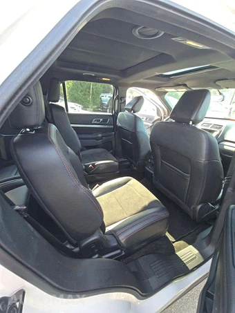 2018 Ford Explorer XLT – miniatura 17
