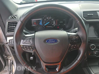 2018 Ford Explorer XLT - miniatura 10