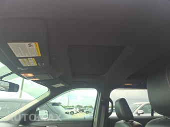 2018 Ford Explorer XLT - miniatura 17