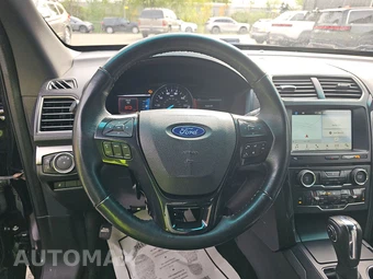2018 Ford Explorer XLT – miniatura 10