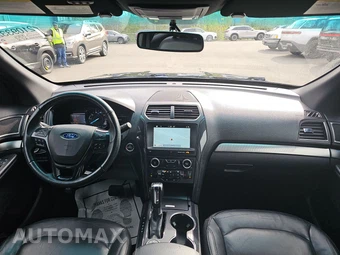 2018 Ford Explorer XLT – miniatura 11