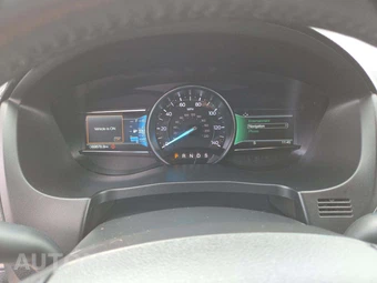 2018 Ford Explorer XLT - miniatura 9