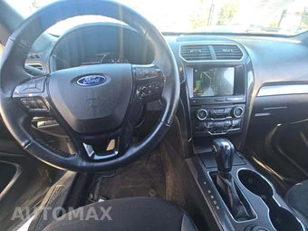 2018 Ford Explorer XLT - miniatura 10