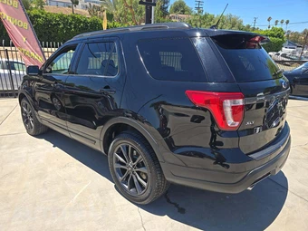 2018 Ford Explorer XLT - miniatura 2