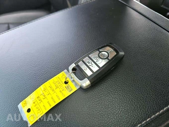 2018 Ford F-150 Lariat Crew Cab Short Bed - miniatura 8