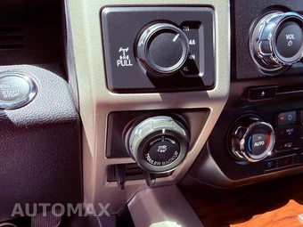 2018 Ford F-150 Lariat Crew Cab Short Bed - miniatura 27