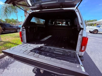 2018 Ford F-150 Lariat Crew Cab Short Bed - miniatura 9
