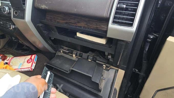 2018 Ford F-150 Lariat Crew Cab Short Bed - miniatura 25