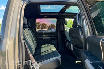 2018 Ford F-150 Raptor Crew Cab Short Bed - miniatura 17